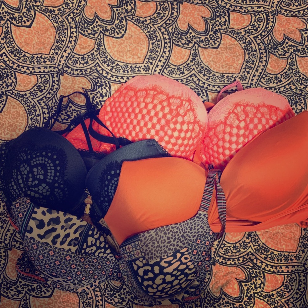 For Victoria’s Secret bras bundle